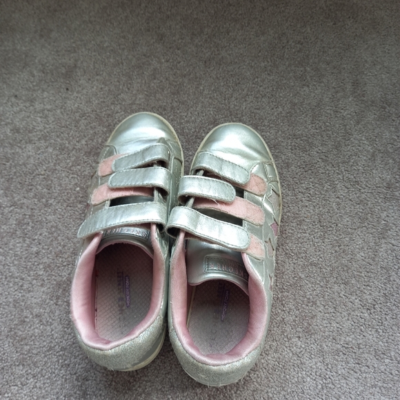 shoes - Picture 2 of 2